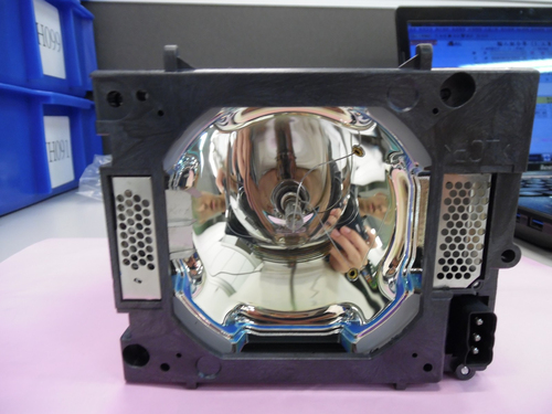 Diamond Lamps Lamp for CHRISTIE LX700 Projector