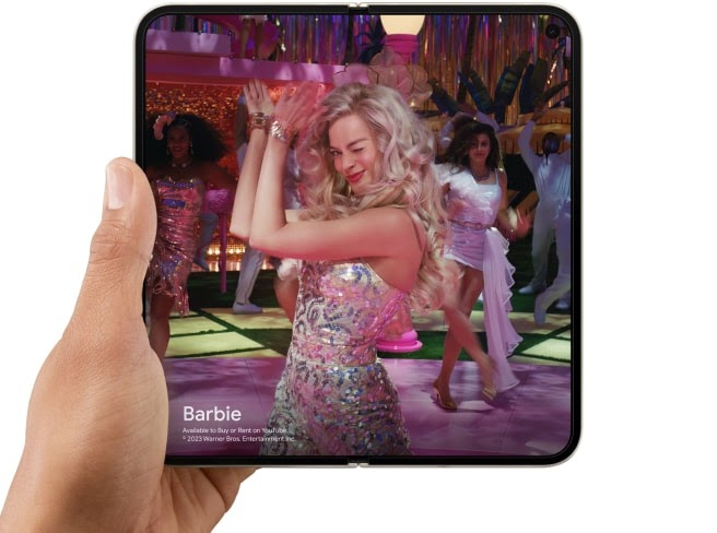 Big-screen entertainment from anywhere.